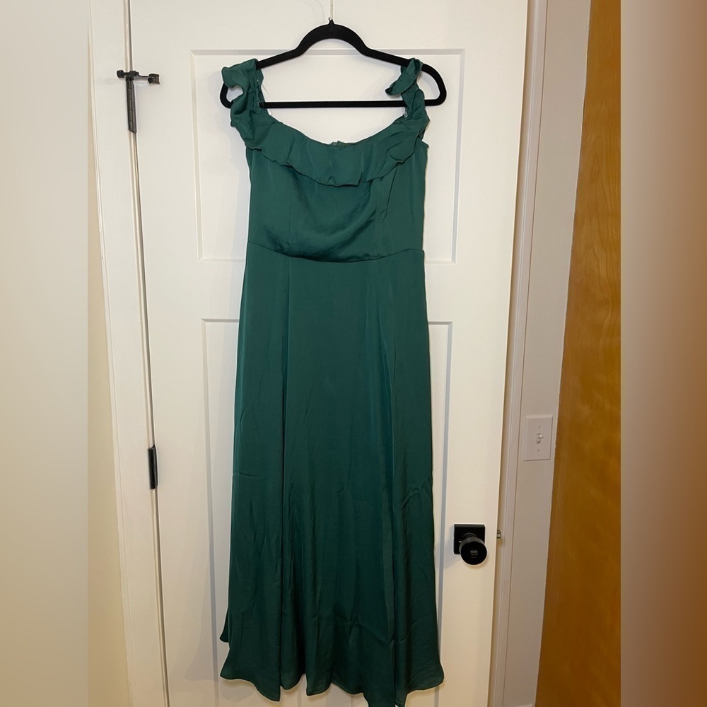 NWT ModCloth Ruffled and Radiant Dress Size M